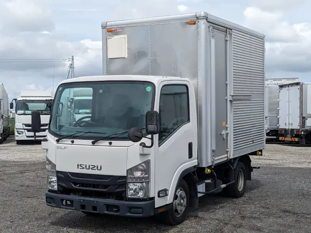 いすゞ エルフ TPG-NLR85AN(2WD)の写真1