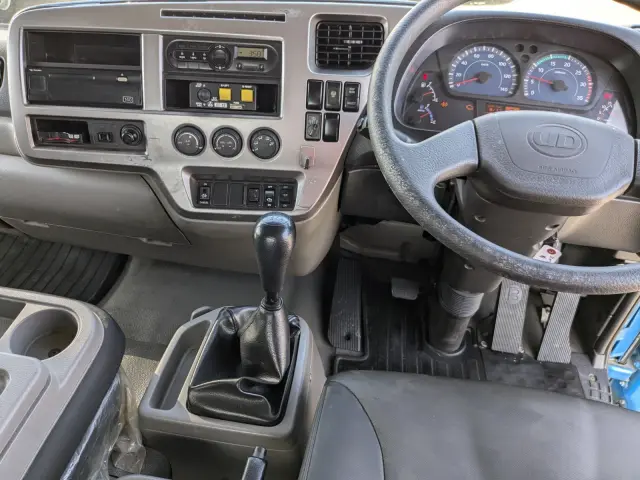 UD コンドル TKG-MK38L(2WD)の写真37