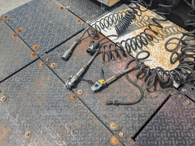 日野 プロフィア QDG-SS1EKDA(6x4)の写真22