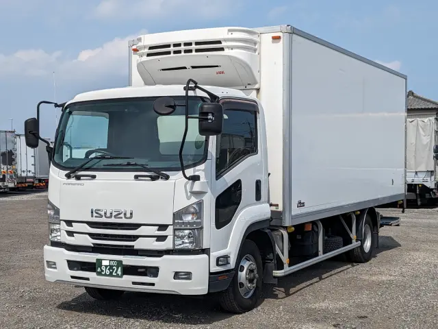 いすゞ フォワード TKG-FRR90S2(2WD)の写真1