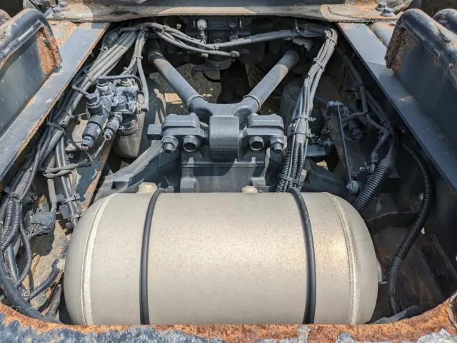 日野 プロフィア QPG-SH1EDDG(2WD)の写真11