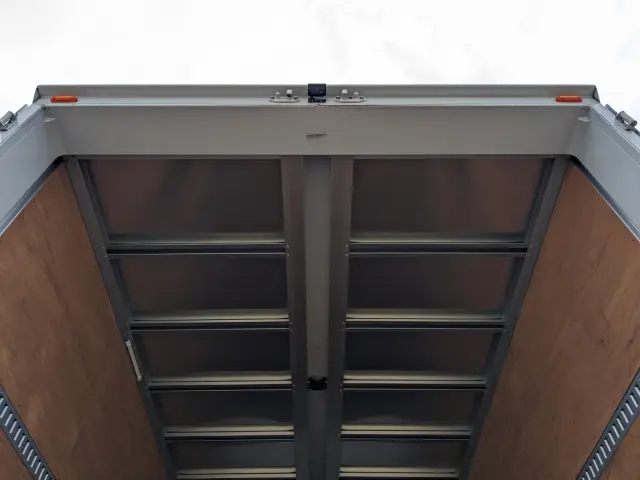 日野 レンジャー 2KG-FD2ABG(2WD)の写真11