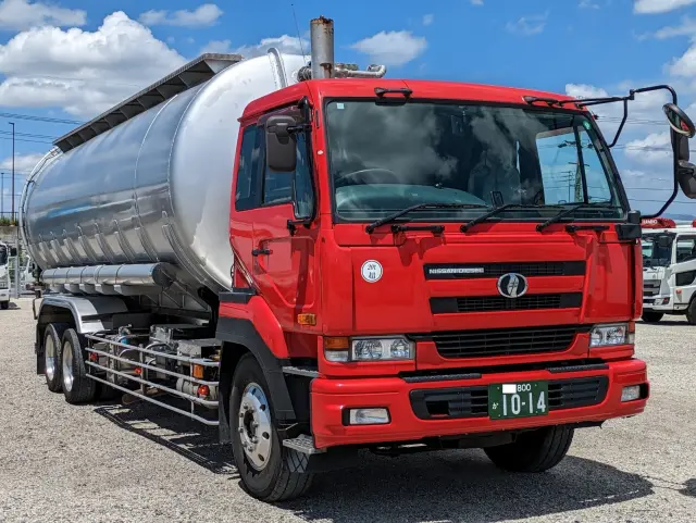 UD クオン KL-CD48J(6x2)の写真3