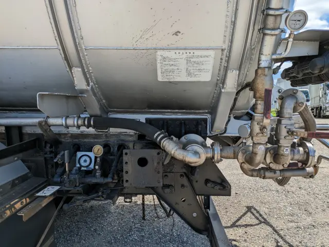 UD クオン KL-CD48J(6x2)の写真11