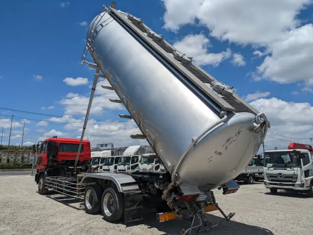 UD クオン KL-CD48J(6x2)の写真24