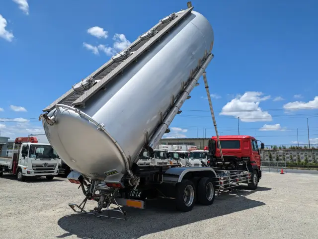 UD クオン KL-CD48J(6x2)の写真26