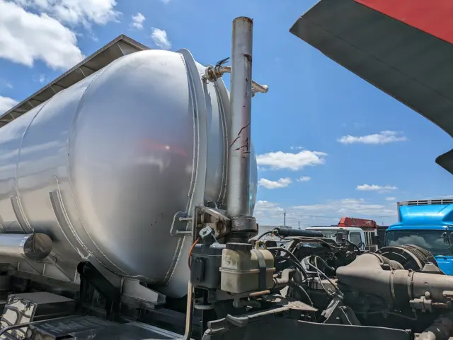 UD クオン KL-CD48J(6x2)の写真38