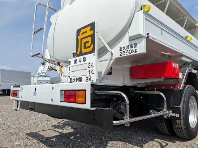 三菱 キャンター 2RG-FEAV0(2WD)の写真7