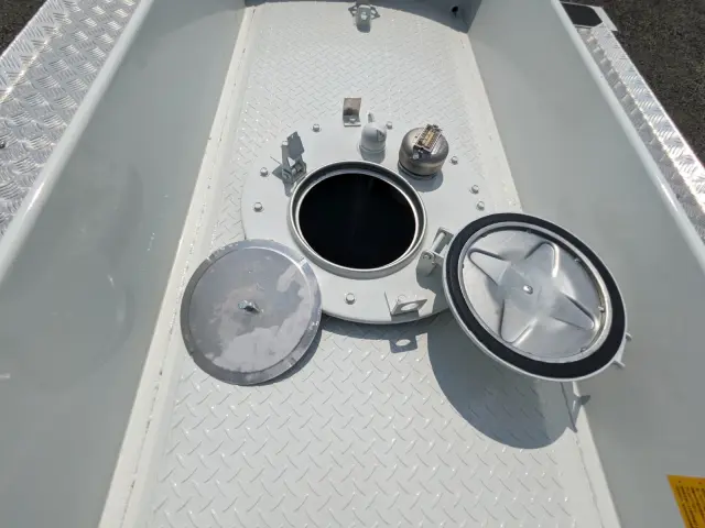 三菱 キャンター 2RG-FEAV0(2WD)の写真13