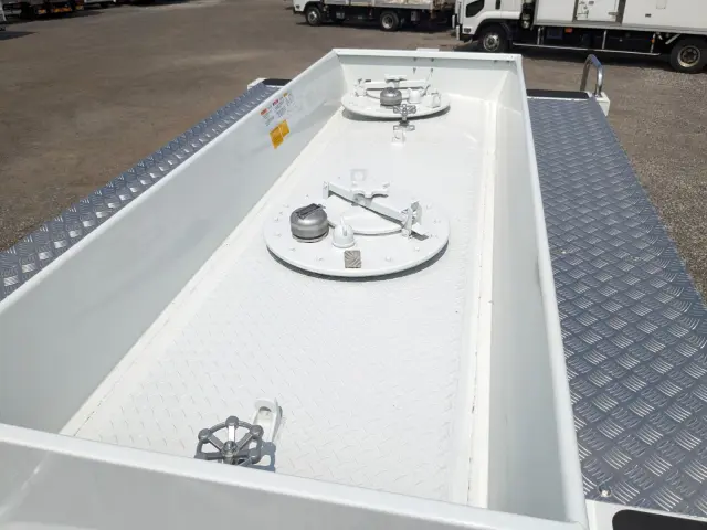 三菱 キャンター 2RG-FEAV0(2WD)の写真17