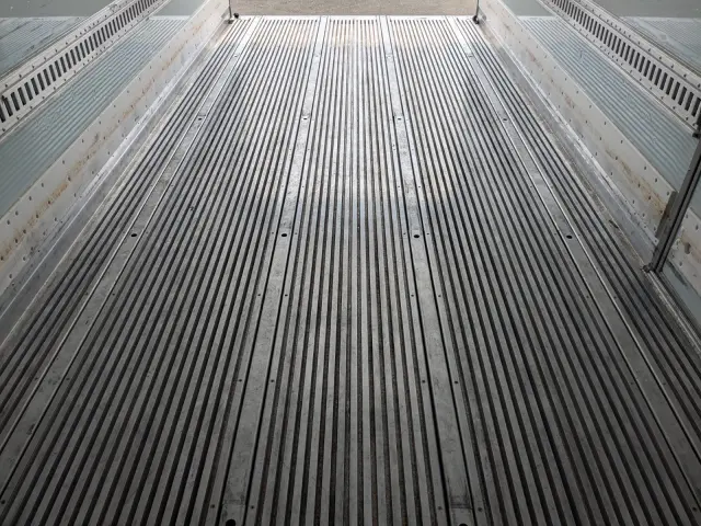 日野 レンジャー 2KG-FD2ABG(2WD)の写真24