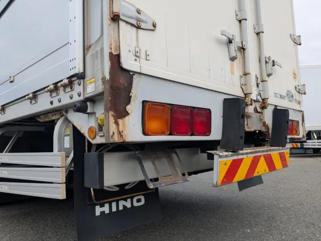 日野 プロフィア QKG-FW1EXBG(8x4)の写真7