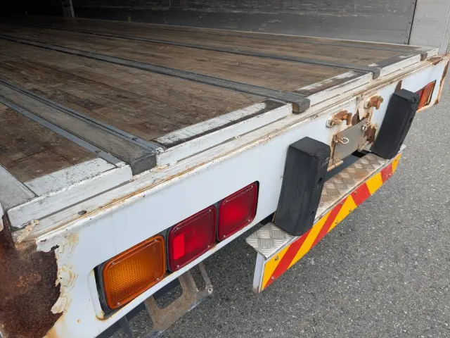 日野 プロフィア QKG-FW1EXBG(8x4)の写真11