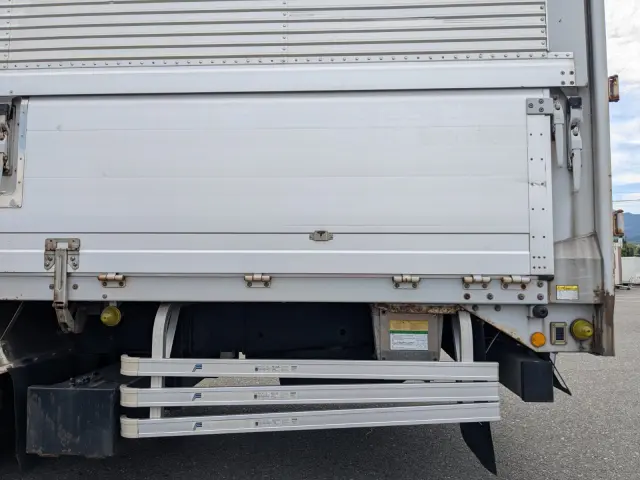 日野 プロフィア QKG-FW1EXBG(8x4)の写真26