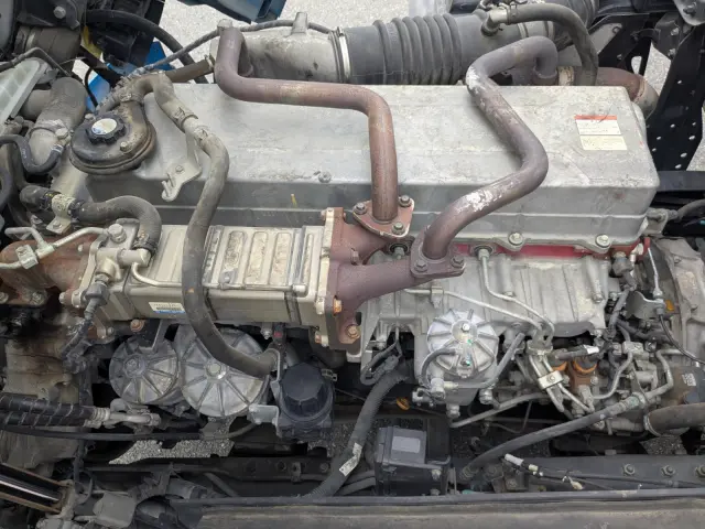 日野 プロフィア QKG-FW1EXBG(8x4)の写真40