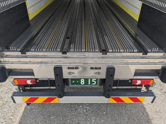 UD クオン 2PG-CD5CA(6x2)の写真10