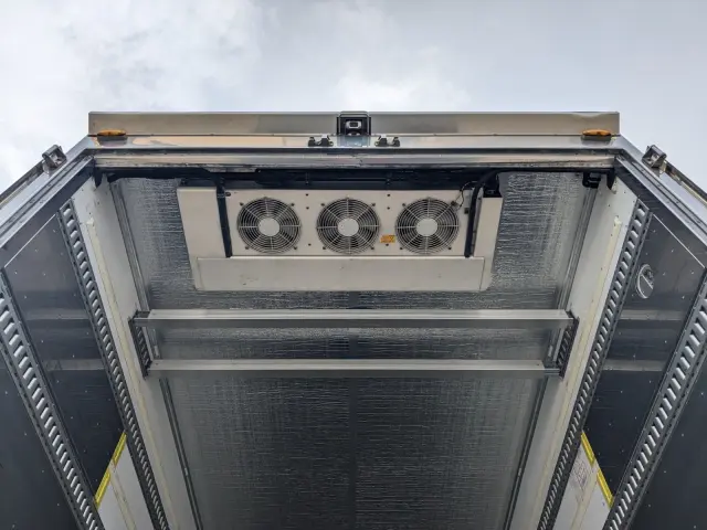 UD クオン 2PG-CD5CA(6x2)の写真11