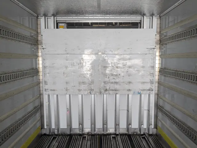 UD クオン 2PG-CD5CA(6x2)の写真16