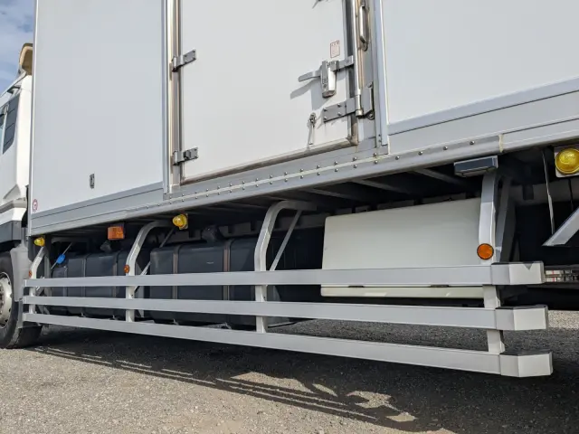 UD クオン 2PG-CD5CA(6x2)の写真27