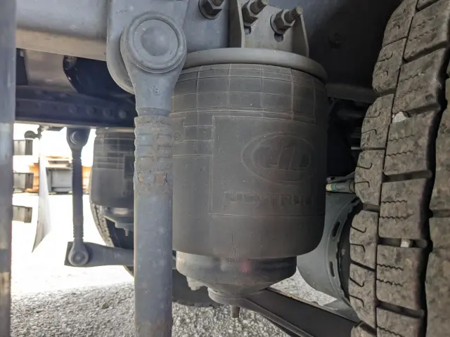 UD クオン 2PG-CD5CA(6x2)の写真34