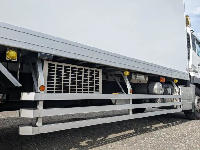 UD クオン 2PG-CD5CA(6x2)の写真36