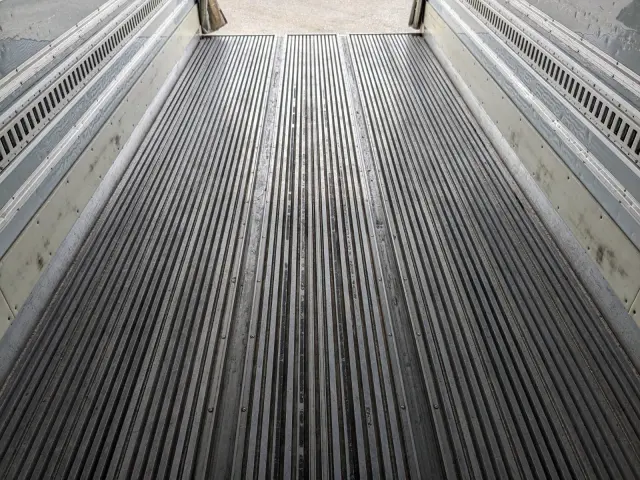 日野 レンジャー TKG-FC9JJAA(2WD)の写真18