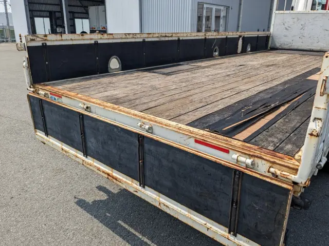 いすゞ フォワード 2PG-FRR90S1(2WD)の写真15