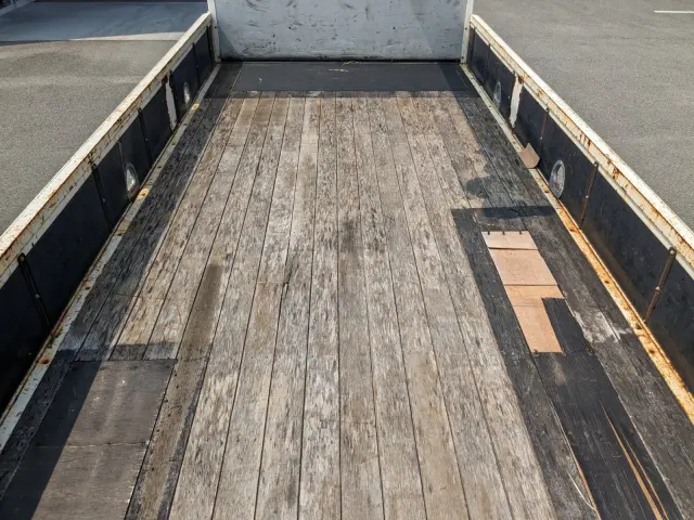 いすゞ フォワード 2PG-FRR90S1(2WD)の写真16