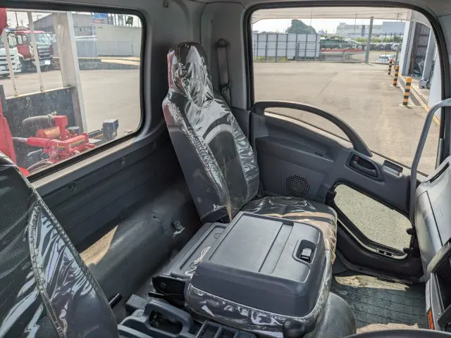 いすゞ フォワード 2PG-FRR90S1(2WD)の写真26