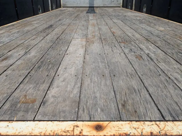 いすゞ フォワード 2PG-FRR90S1(2WD)の写真11