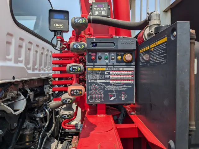 いすゞ フォワード 2PG-FRR90S1(2WD)の写真21