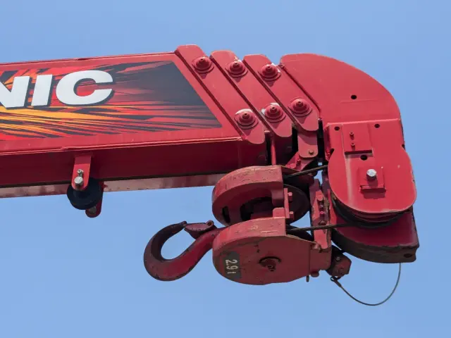 いすゞ フォワード 2PG-FRR90S1(2WD)の写真25