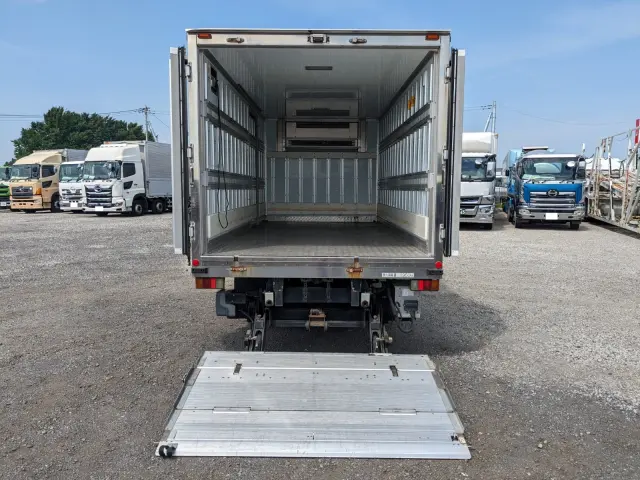 いすゞ エルフ TPG-NPR85AN(2WD)の写真9