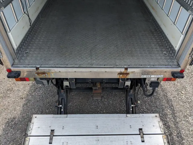 いすゞ エルフ TPG-NPR85AN(2WD)の写真12