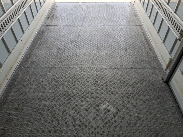 いすゞ エルフ TPG-NPR85AN(2WD)の写真20