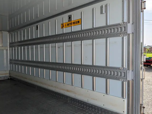 いすゞ エルフ TPG-NPR85AN(2WD)の写真21