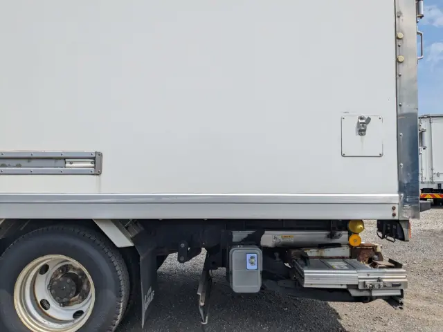 いすゞ エルフ TPG-NPR85AN(2WD)の写真24