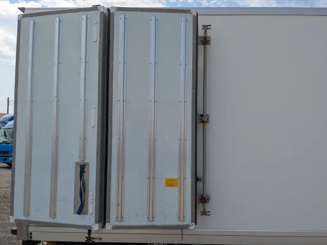 いすゞ エルフ TPG-NPR85AN(2WD)の写真31