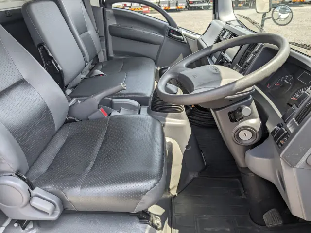 いすゞ エルフ TPG-NPR85AN(2WD)の写真39