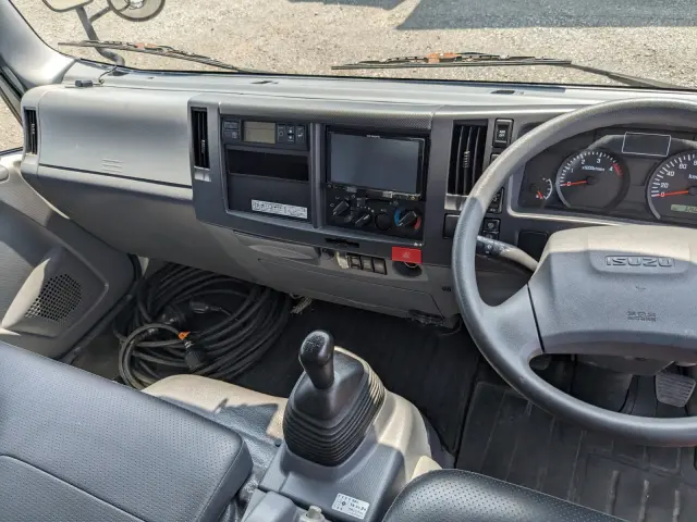 いすゞ エルフ TPG-NPR85AN(2WD)の写真42