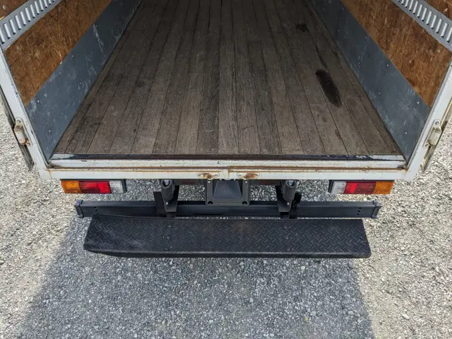 三菱 キャンター TPG-FEA50(2WD)の写真10