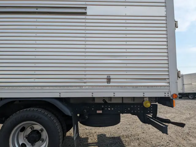 三菱 キャンター TPG-FEA50(2WD)の写真21