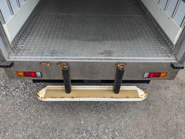 三菱 キャンター TPG-FEB50(2WD)の写真10