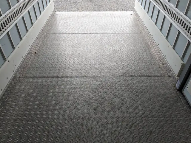 三菱 キャンター TPG-FEB50(2WD)の写真18