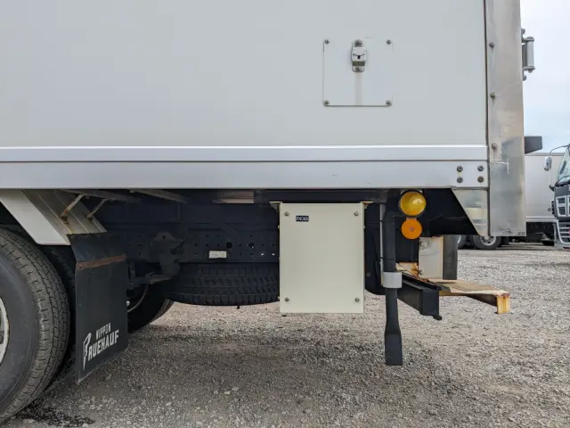 三菱 キャンター TPG-FEB50(2WD)の写真22