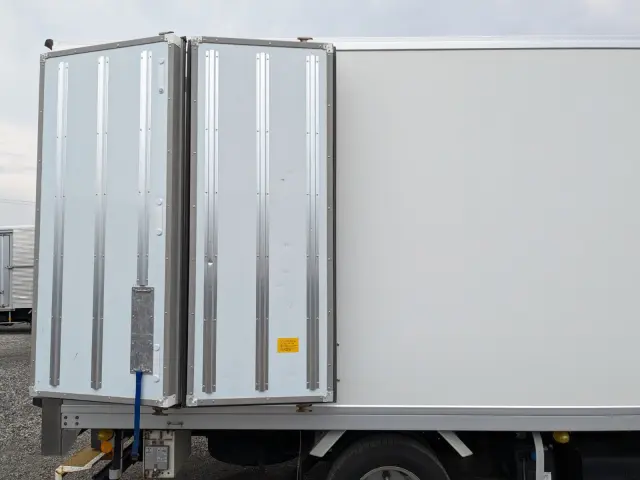 三菱 キャンター TPG-FEB50(2WD)の写真29