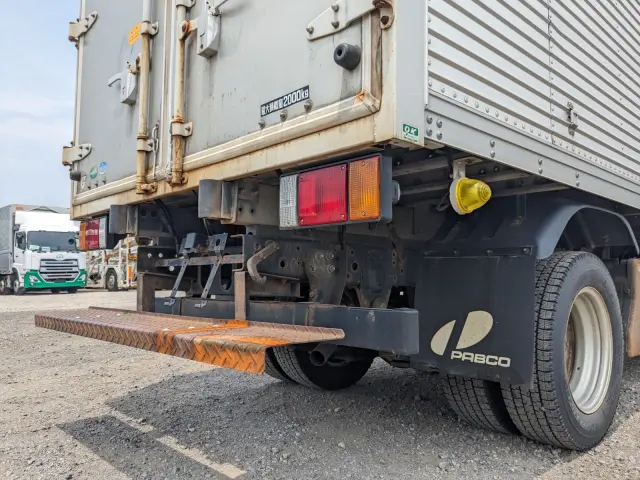 いすゞ エルフ TKG-NKS85AN(2WD)の写真6