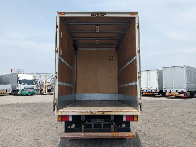 いすゞ エルフ TKG-NKS85AN(2WD)の写真9