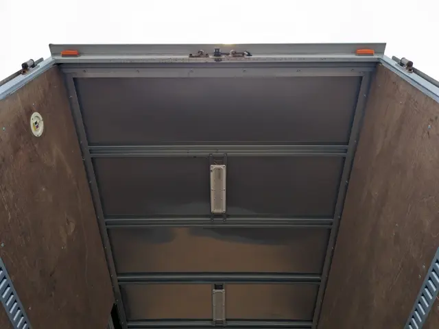 いすゞ エルフ TKG-NKS85AN(2WD)の写真10