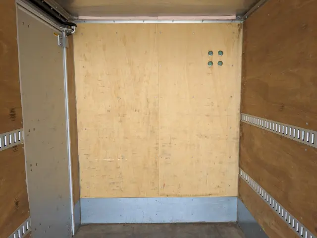 いすゞ エルフ TKG-NKS85AN(2WD)の写真18